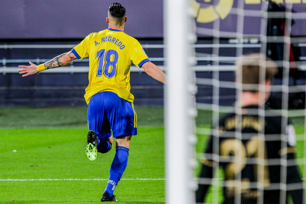 Ketika Barca Tertunduk di Markas Cadiz