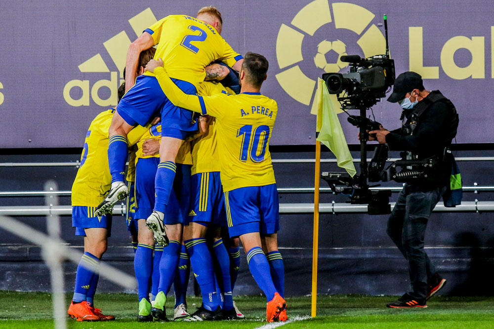 Ketika Barca Tertunduk di Markas Cadiz