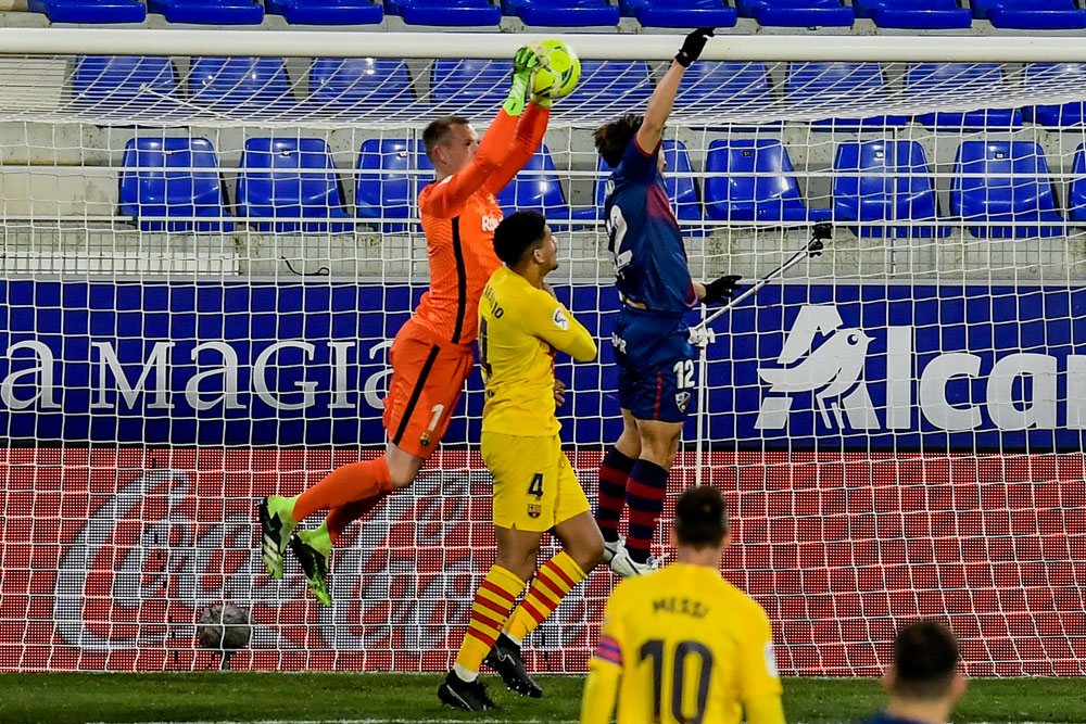 Barca Susah Payah Kalahkan Huesca