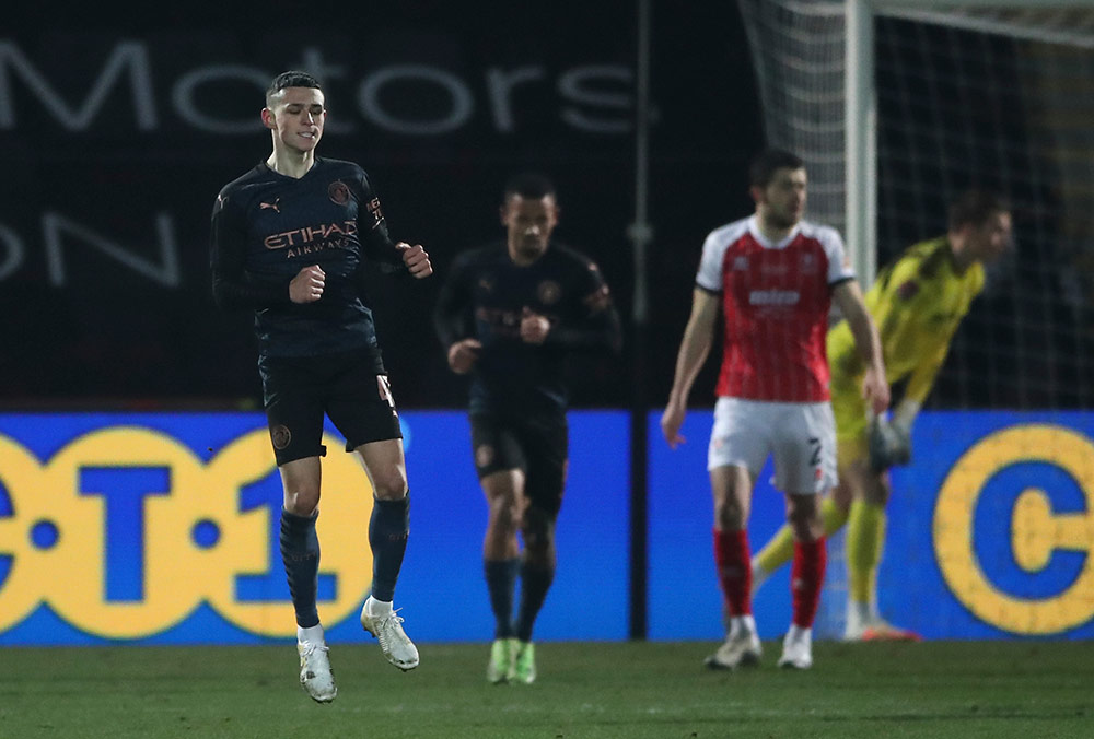 Manchester City Bungkam Cheltenham 3-1