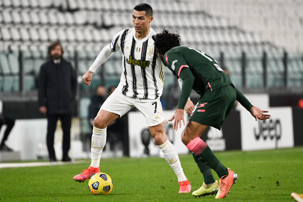 Juventus Hajar Crotone, Ronaldo Bersinar Terang