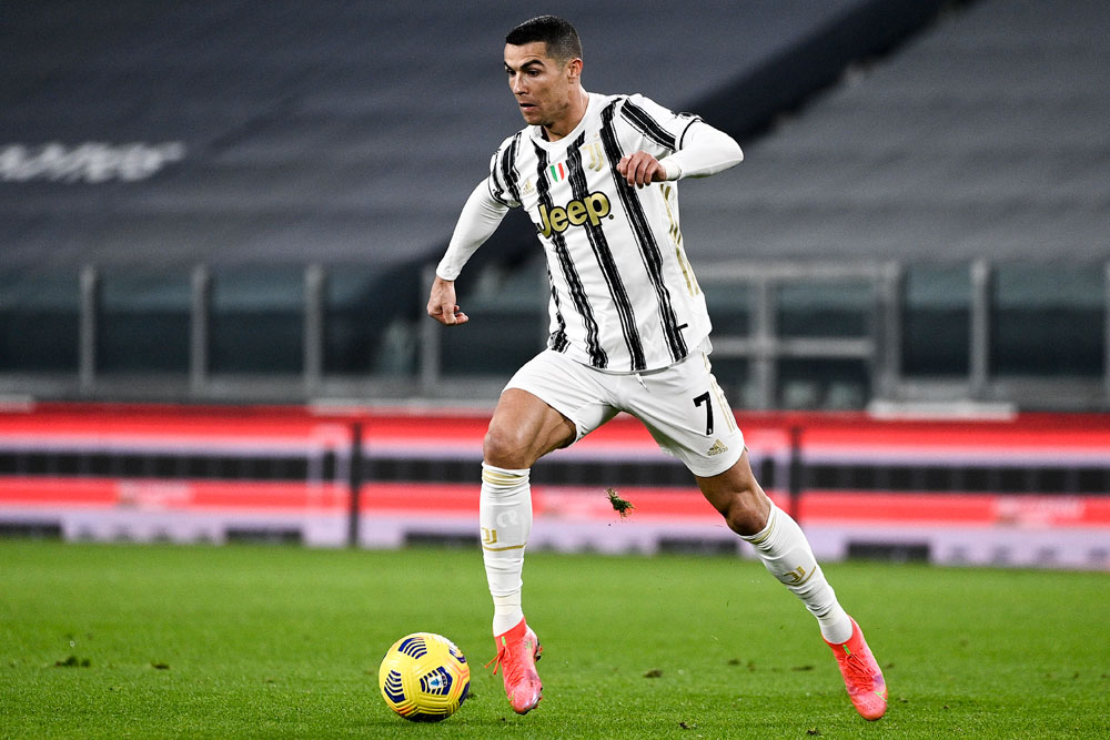 Juventus Hajar Crotone, Ronaldo Bersinar Terang
