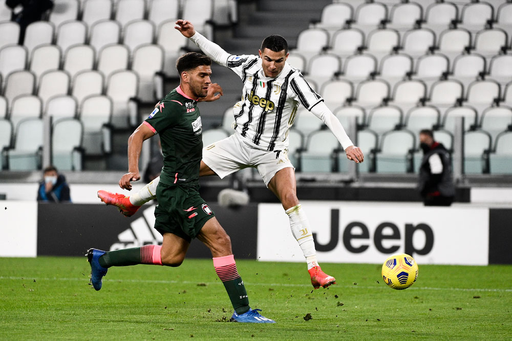Juventus Hajar Crotone, Ronaldo Bersinar Terang