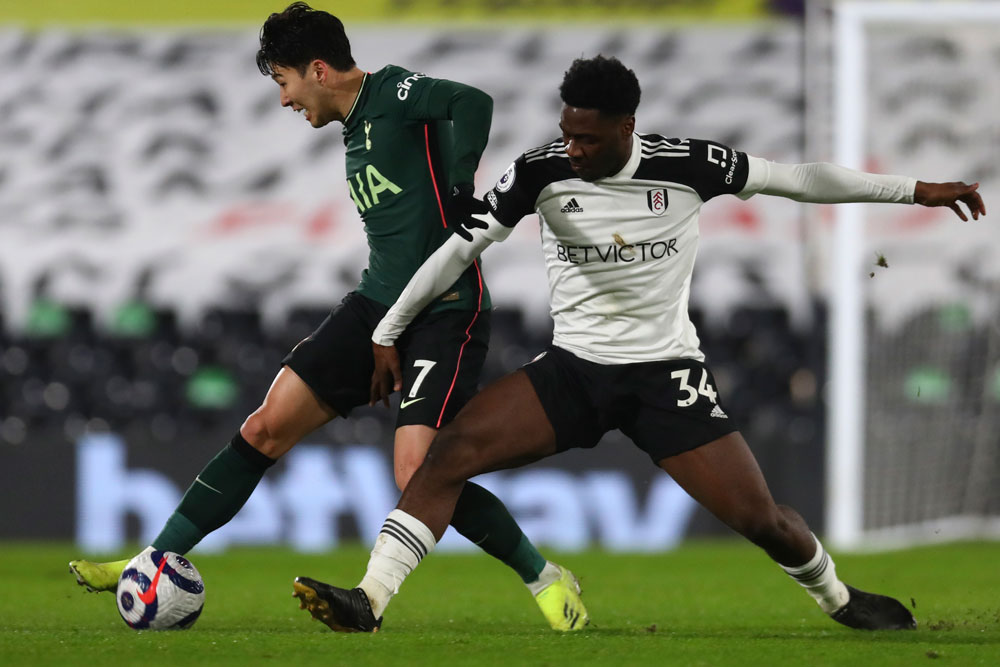 Gol Bunuh Diri Menangkan Tottenham di Markas Fulham