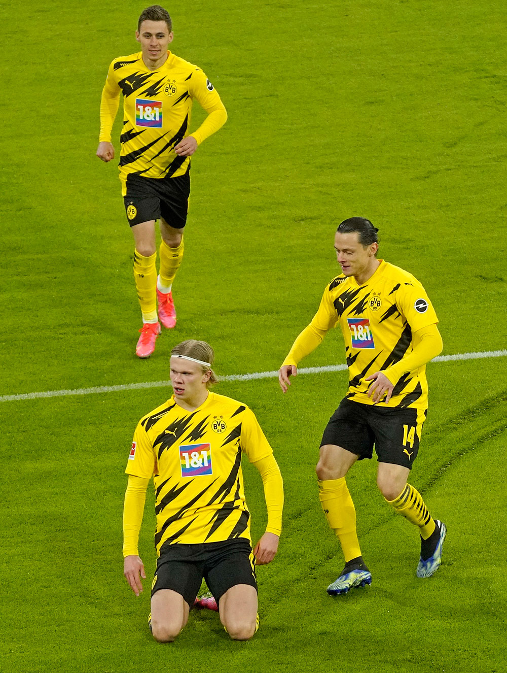 Drama 6 Gol dan Comeback Meyakinkan Bayern Munchen