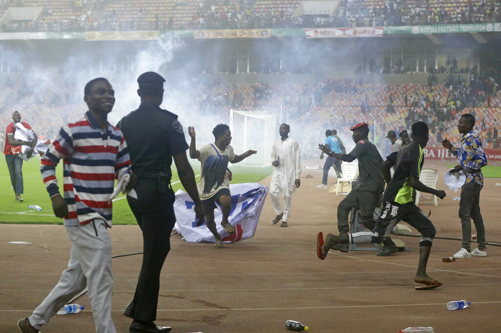 Suporter Turun ke Lapangan dan Bikin Rusuh usai Nigeria Tidak Lolos ke Piala Dunia 2022