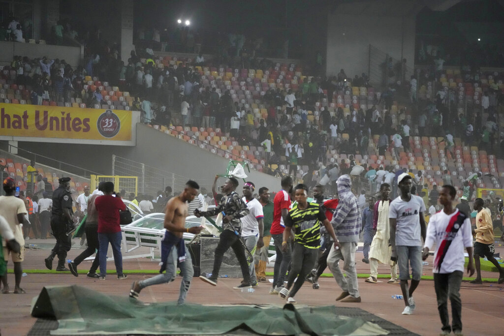 Suporter Turun ke Lapangan dan Bikin Rusuh usai Nigeria Tidak Lolos ke Piala Dunia 2022