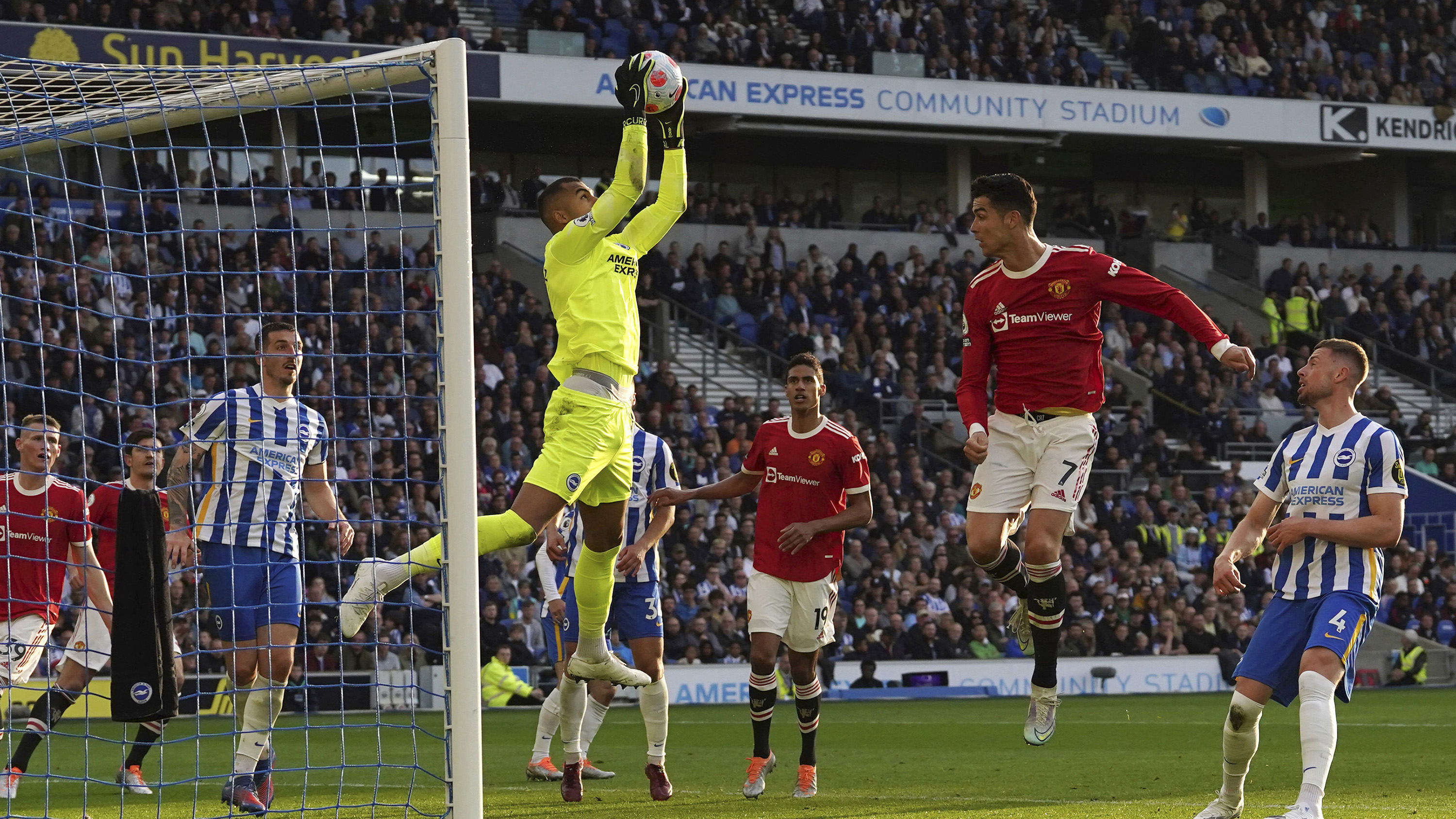 Sah! MU Dipastikan Gagal ke Liga Champions usai Dibantai Brighton di Premier League