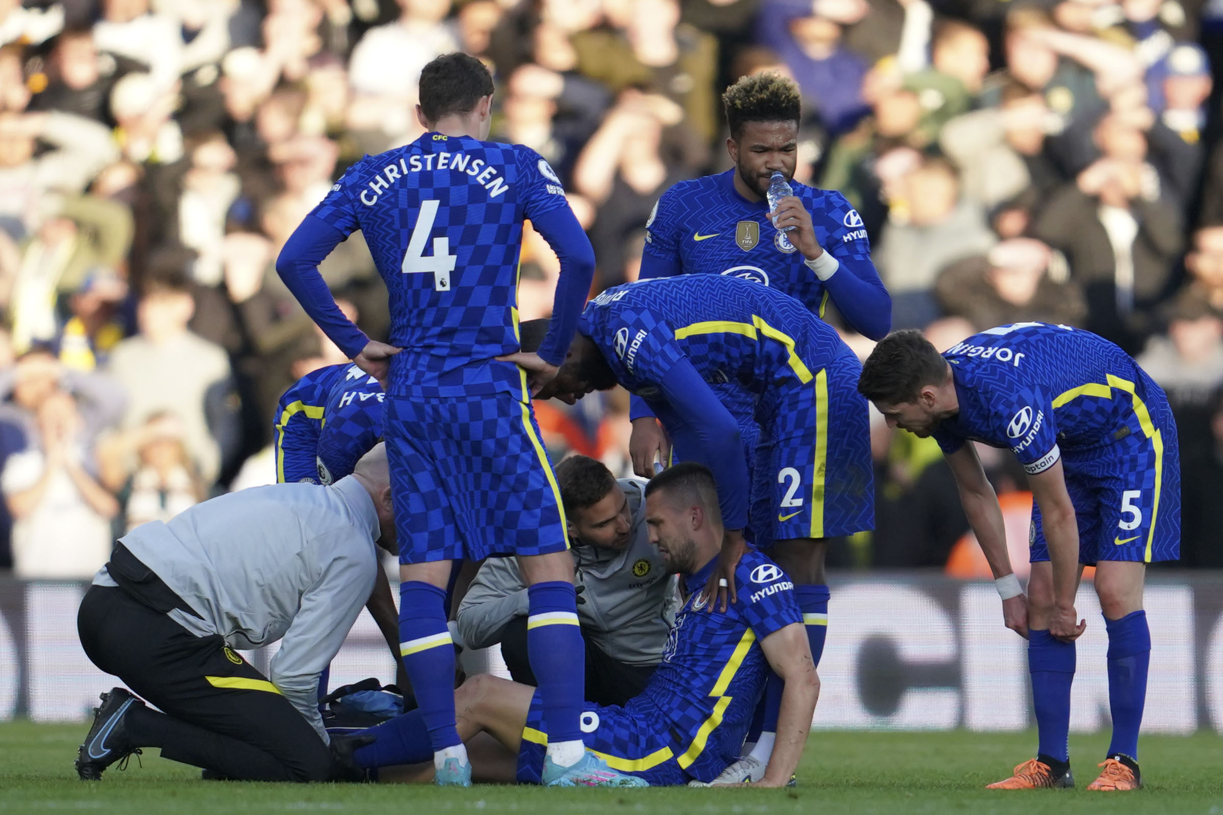 Reaksi Kesakitan Mateo Kovacic usai Mendapatkan Tekel Horor dari Pemain Leeds United