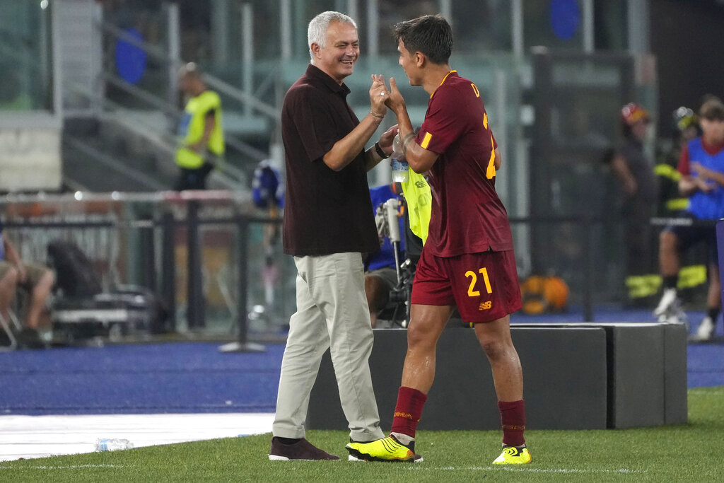 Senyum Semringah Jose Mourinho Usai Paulo Dybala Cetak Brace, AS Roma Berada di Puncak Klasemen Serie A