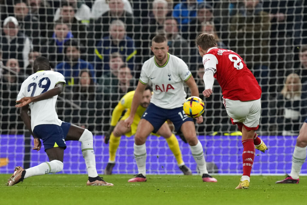 Hempaskan Tottenham, Arsenal Perkasa di London Utara