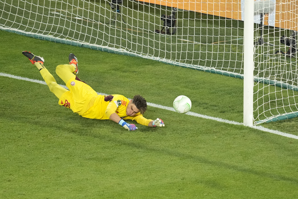 Pesta Olympiakos, Tangis Fiorentina