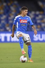 Napoli Kalahkan AS Roma 2-1 Napoli Kalahkan AS Roma 2-1