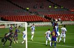 Luis Suarez jadi Pahlawan Barcelona Luis Suarez jadi Pahlawan Barcelona
