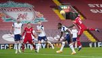 Gol Firmino Bikin Tottenham Gigit Jari di Anfield Gol Firmino Bikin Tottenham Gigit Jari di Anfield