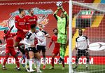 Ketika Anfield Justru Jadi Tempat Pesta Para Tamu Ketika Anfield Justru Jadi Tempat Pesta Para Tamu