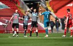 Senyum Liverpool Sirna di Menit Terakhir Senyum Liverpool Sirna di Menit Terakhir