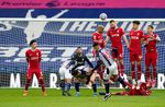 Alisson Cetak Gol Dramatis, Liverpool Menang Alisson Cetak Gol Dramatis, Liverpool Menang