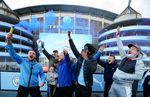 MU Kalah, Suporter Manchester City pun Berpesta MU Kalah, Suporter Manchester City pun Berpesta