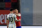Messi Cetak Gol, Tapi Argentina Gagal Menang Messi Cetak Gol, Tapi Argentina Gagal Menang