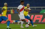 Brasil Pesta Gol ke Gawang Peru Brasil Pesta Gol ke Gawang Peru