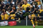 Penalti Dele Alli Bawa Spurs Menang di Molineux Penalti Dele Alli Bawa Spurs Menang di Molineux