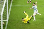Mimpi Menjadi Nyata, Lionel Messi Akhirnya Angkat Trofi Piala Dunia Mimpi Menjadi Nyata, Lionel Messi Akhirnya Angkat Trofi Piala Dunia