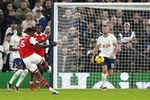 Hempaskan Tottenham, Arsenal Perkasa di London Utara