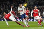 Hempaskan Tottenham, Arsenal Perkasa di London Utara