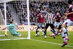 MU Kudeta Peringkat Tiga Liga Inggris dari Newcastle dengan 10 Pemain