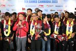 Sambutan Meriah saat Timnas Indonesia U-22 Tiba di Tanah Air Sambutan Meriah saat Timnas Indonesia U-22 Tiba di Tanah Air