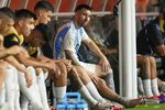 Dua Wajah Messi di Final Copa America 2024: Menangis, 54 Menit Kemudian Tertawa Dua Wajah Messi di Final Copa America 2024: Menangis, 54 Menit Kemudian Tertawa
