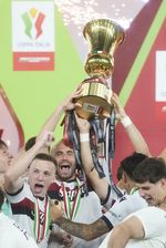 Kejutan Bologna, Sikat Milan dan Juara Coppa Italia 2024-2025 Kejutan Bologna, Sikat Milan dan Juara Coppa Italia 2024-2025